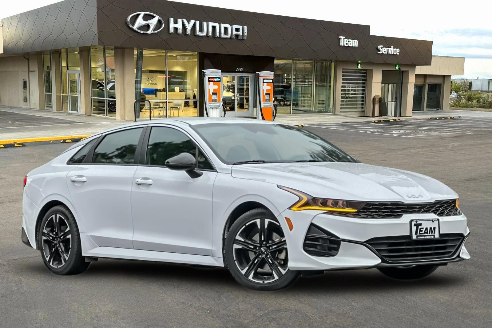 Used 2022 Kia K5 GT-Line AWD/4WD image 2