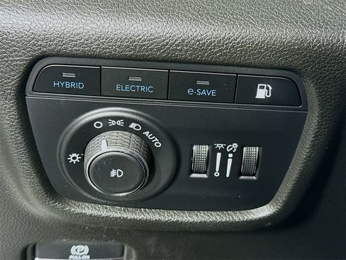 Used 2023 Jeep Grand Cherokee 4WD 4xe image 21