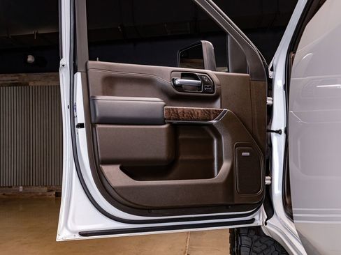 Used 2022 GMC Sierra 2500 Denali w/ Denali Ultimate Package image 31