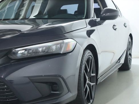 Used 2022 Honda Civic EX-L image 4