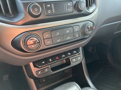 Used 2020 Chevrolet Colorado Z71 AWD/4WD image 29