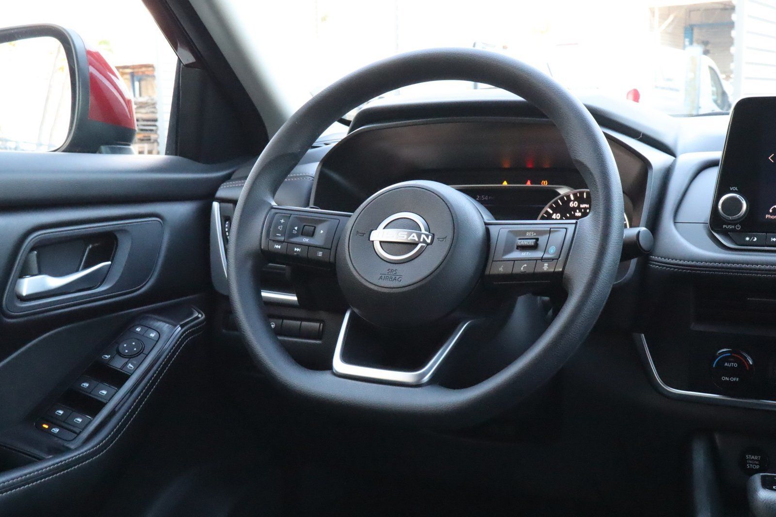 Used 2024 Nissan Rogue SV FWD image 28
