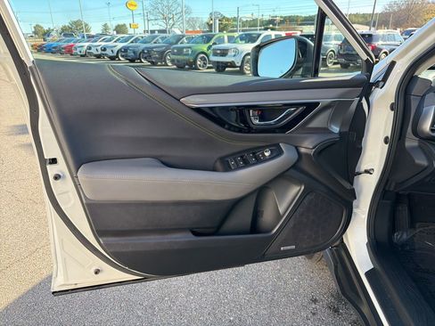 Used 2024 Subaru Outback Onyx Edition image 12