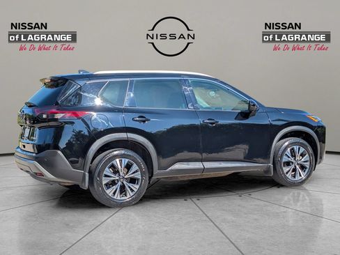 Used 2021 Nissan Rogue SV w/ Premium Package AWD/4WD image 4