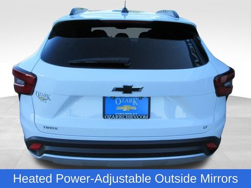 Certified 2024 Chevrolet Trax LT w/ Driver Confidence Package FWD image 4