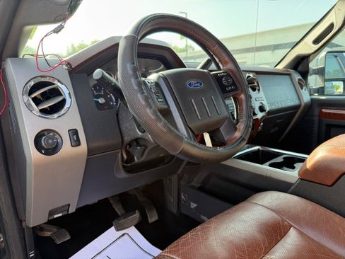 Used 2012 Ford F250 King Ranch w/ King Ranch w/Chrome Pkg AWD/4WD image 16
