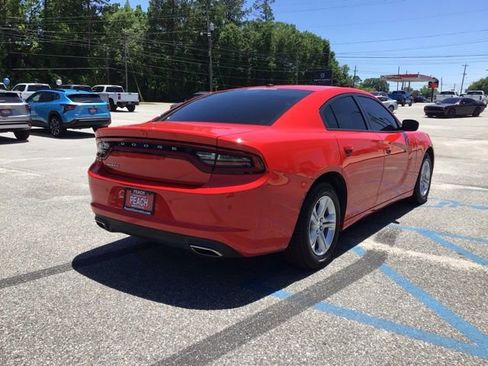 Used 2022 Dodge Charger SXT RWD image 4