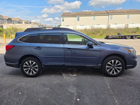 Used 2016 Subaru Outback 2.5i Limited AWD/4WD image 4