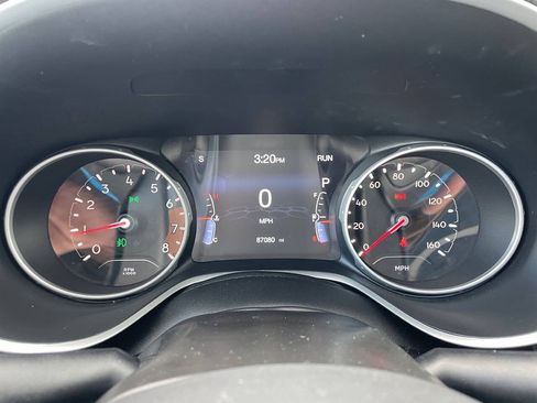 Used 2019 Jeep Compass Latitude w/ Popular Equipment Group AWD/4WD image 16