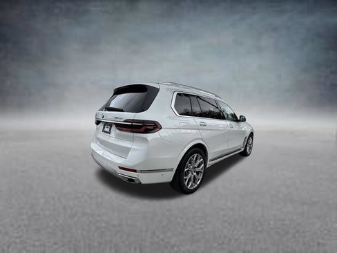 Used 2025 BMW X7 xDrive40i AWD/4WD image 7
