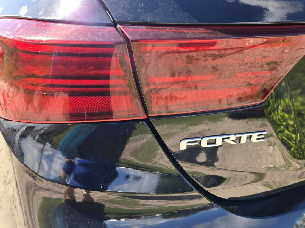 Used 2023 Kia Forte GT-Line w/ GT-Line Premium Package FWD image 8