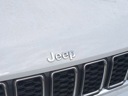 Used 2022 Jeep Grand Cherokee L Laredo w/ Luxury Tech Group I image 12