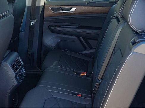 New 2026 Volkswagen Atlas SE image 19