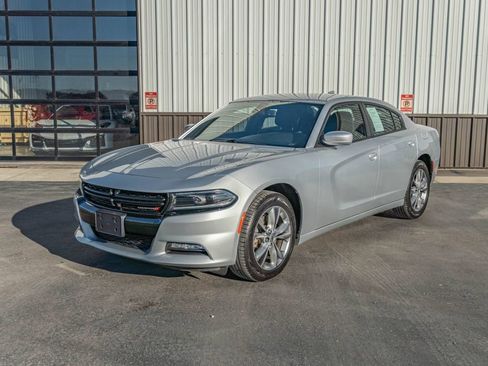 Used 2022 Dodge Charger SXT w/ Navigation & Travel Group image 1
