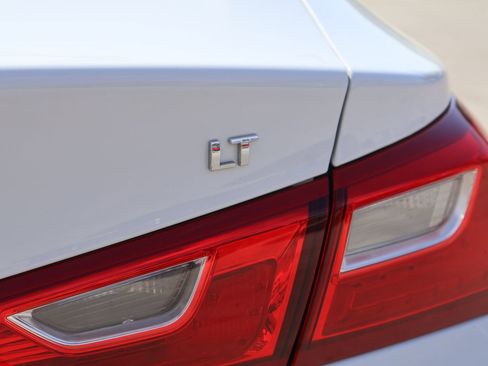 Used 2023 Chevrolet Malibu LT image 8