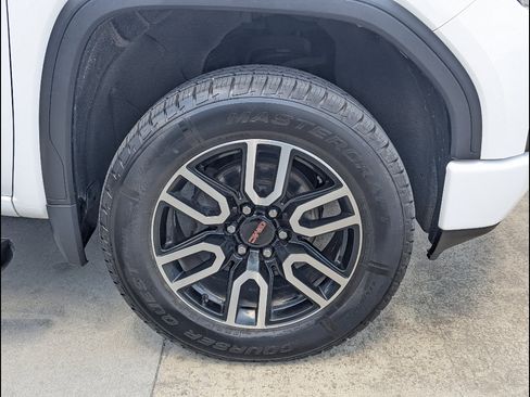 Used 2019 GMC Sierra 1500 AT4 w/ AT4 Preferred Package AWD/4WD image 18