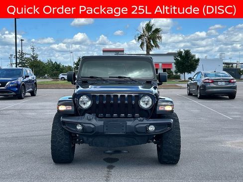 Used 2021 Jeep Wrangler Unlimited Sahara AWD/4WD image 9