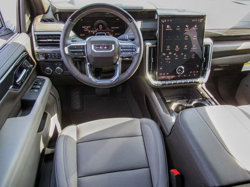 New 2026 GMC Yukon Elevation image 19