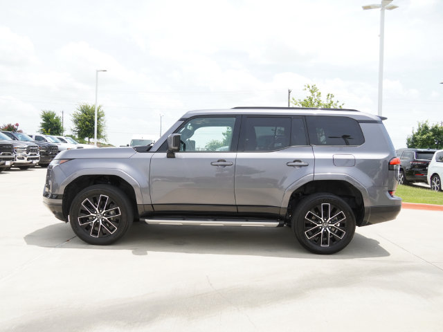 Used 2024 Lexus GX 550 w/ Accessory Package (2T) AWD/4WD image 3