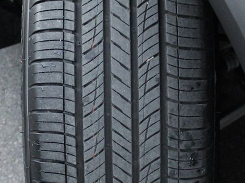 Certified 2025 Nissan Rogue S image 14