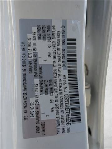 Used 2022 MAZDA MAZDA3 s FWD image 25