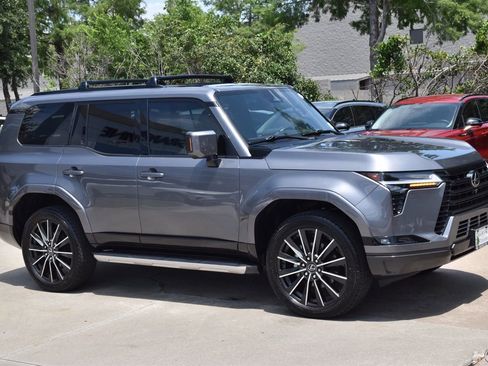 Used 2024 Lexus GX 550 w/ Accessory Package (Z1) AWD/4WD image 5