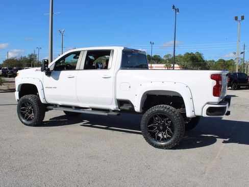 Used 2023 Chevrolet Silverado 2500 LT image 7
