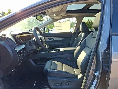 New 2025 Nissan Murano SL image 11