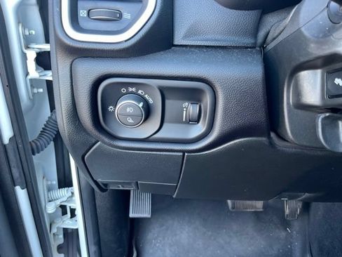 Used 2022 RAM 2500 Big Horn w/ Level 1 Equipment Group AWD/4WD image 34