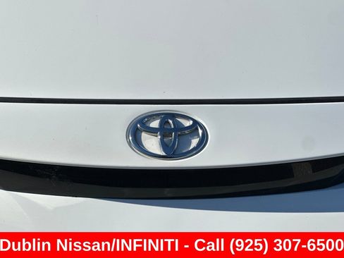Used 2024 Toyota Corolla SE w/ SE Premium Package FWD image 46
