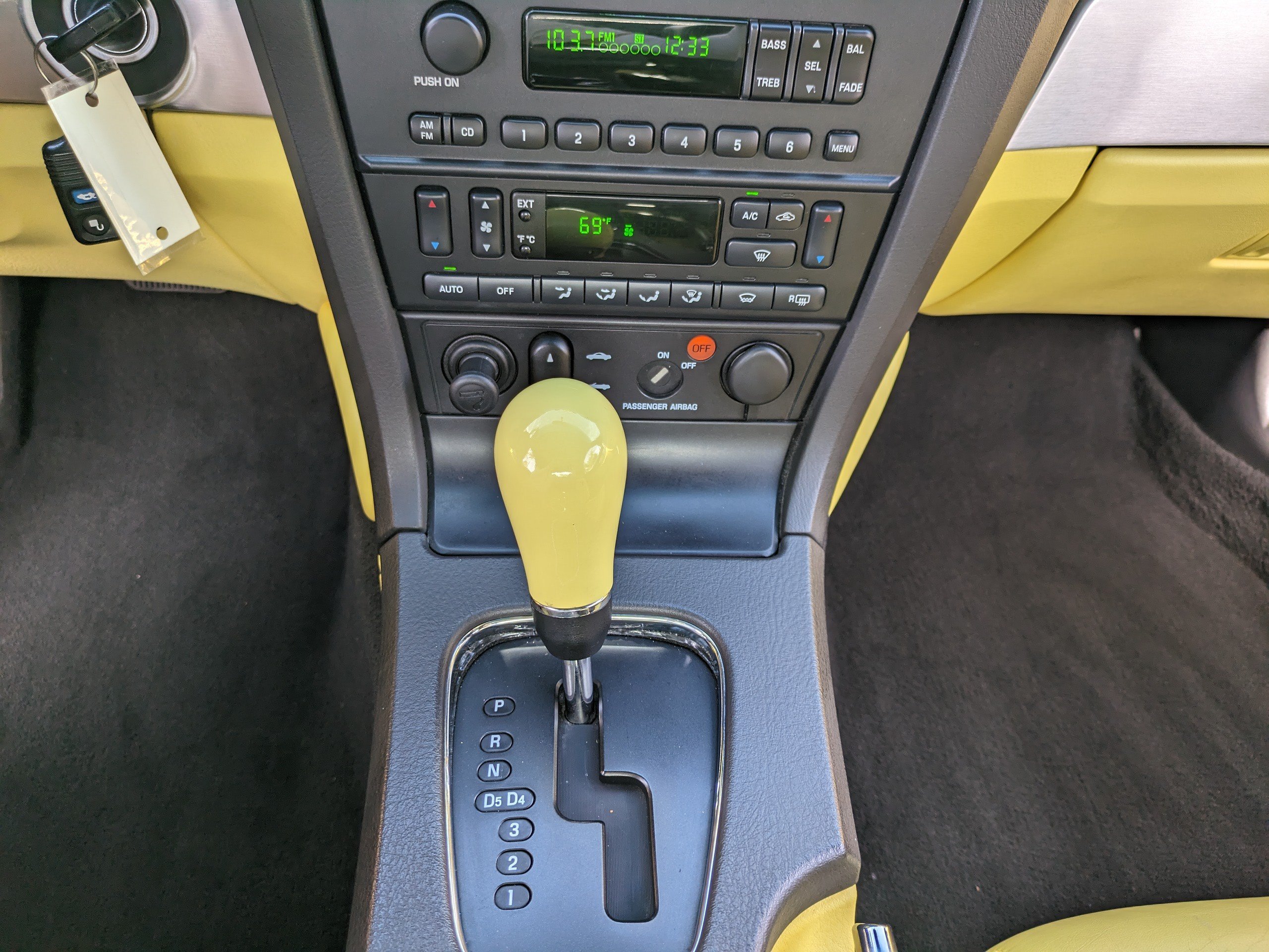 Used 2002 Ford Thunderbird RWD image 17