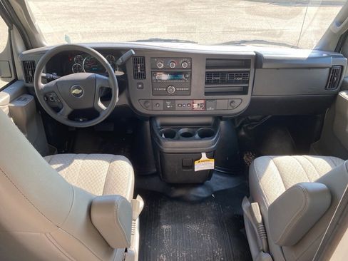 New 2025 Chevrolet Express 3500 w/ Power Convenience Package image 18