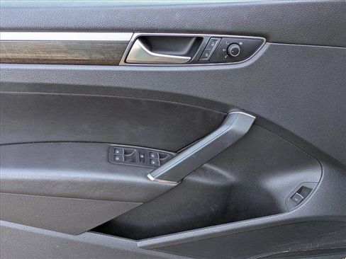 Used 2016 Volkswagen Passat 1.8T SE image 14