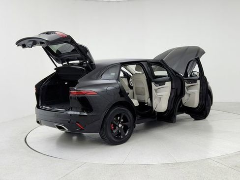 Certified 2021 Jaguar F-PACE R-Dynamic S AWD/4WD image 11