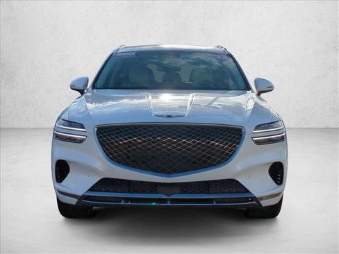 Used 2022 Genesis GV70 2.5T w/ Advanced Package image 2