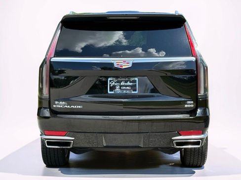 Certified 2024 Cadillac Escalade Premium Luxury w/ Performance Package AWD/4WD image 17