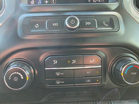 Used 2020 Chevrolet Silverado 1500 Custom w/ Custom Value Package AWD/4WD image 28