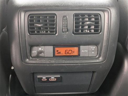 Used 2020 Nissan Pathfinder SV image 14