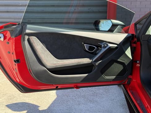 Used 2019 Lamborghini Huracan LP 580-2 image 17