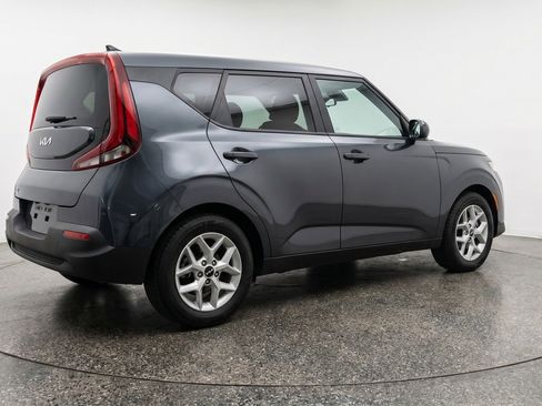 Used 2025 Kia Soul LX w/ LX Technology Package FWD image 9