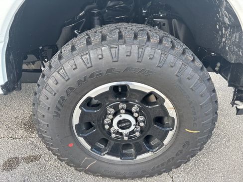 New 2026 Ford F250 Platinum w/ Tremor Off-Road Package image 11