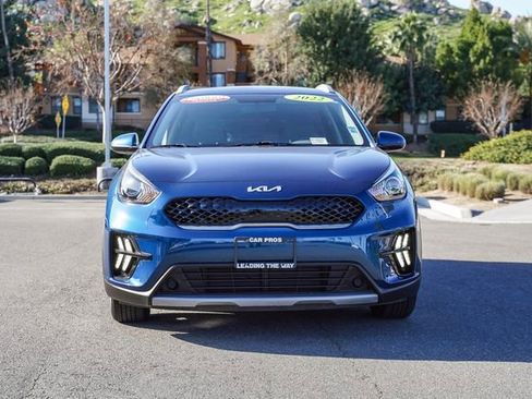 Certified 2022 Kia Niro LX image 3