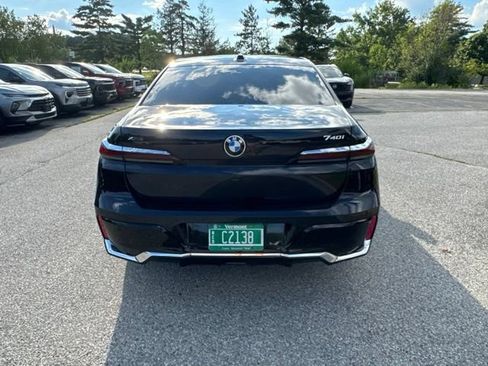 Used 2025 BMW 740i xDrive AWD/4WD image 40