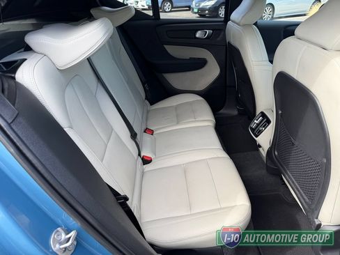 Used 2023 Volvo XC40 B4 Plus w/ Protection Package Premier FWD image 27