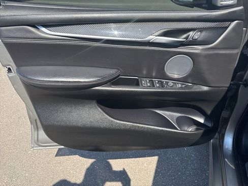Used 2018 BMW X5 M AWD/4WD image 27