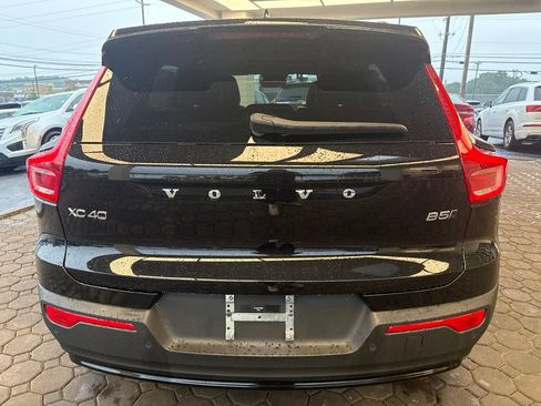 Used 2023 Volvo XC40 B5 Plus w/ Driver Assist Package AWD/4WD image 7