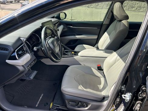 Used 2022 Toyota Camry SE w/ Audio Upgrade Package FWD image 10
