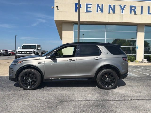 Used 2024 Land Rover Discovery Sport Dynamic SE AWD/4WD image 8
