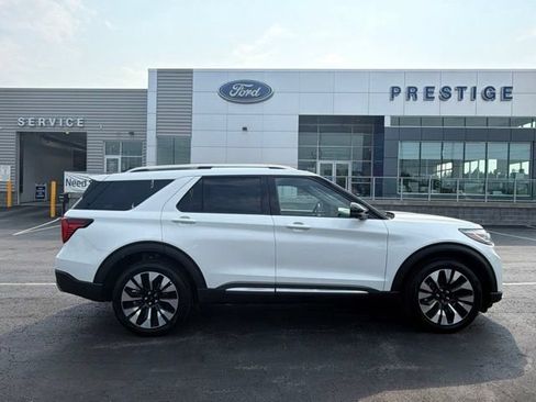 New 2026 Ford Explorer Platinum w/ LUX Leather Package AWD/4WD image 7