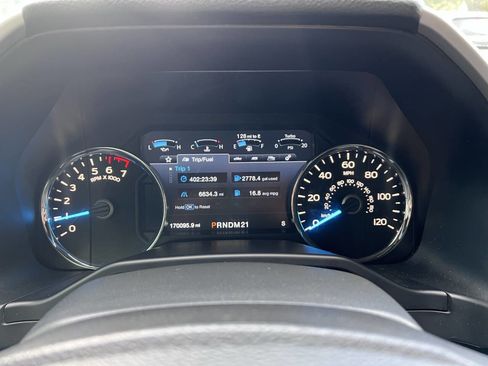 Used 2015 Ford F150 Lariat w/ Equipment Group 501A Mid image 15